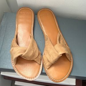 Tan Suede Knotted Abercrombie & Fitch Sandals Size 8.5